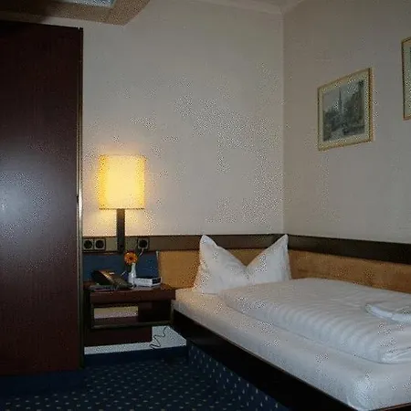 Hotel Lloyed