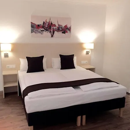 Hotel Lloyed