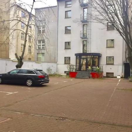 Lloyed Hotel 3*