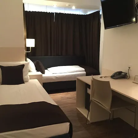 Lloyed 3* Francoforte sul Meno