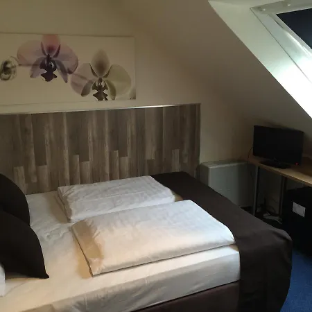 Lloyed 3* 프랑크푸르트