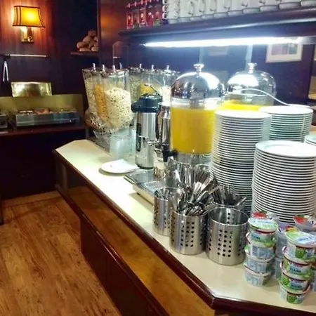Lloyed Hotel 3*