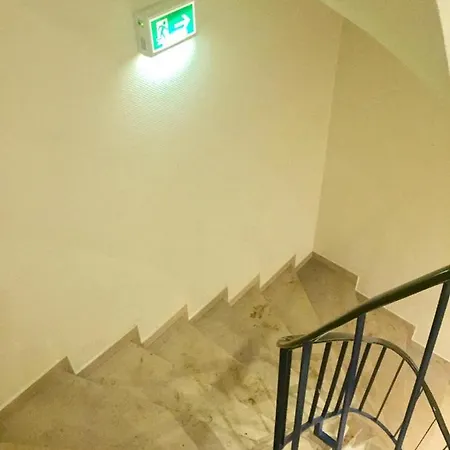 Lloyed 3* Frankfurt nad Mohanem