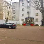 Lloyed Hotell 3*